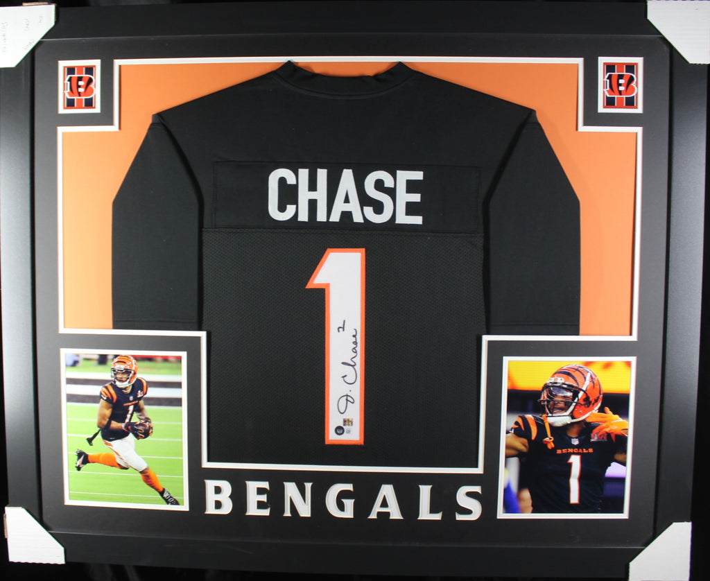 jamarr-chase-framed-autographed-orange-jersey-1 – Midwest